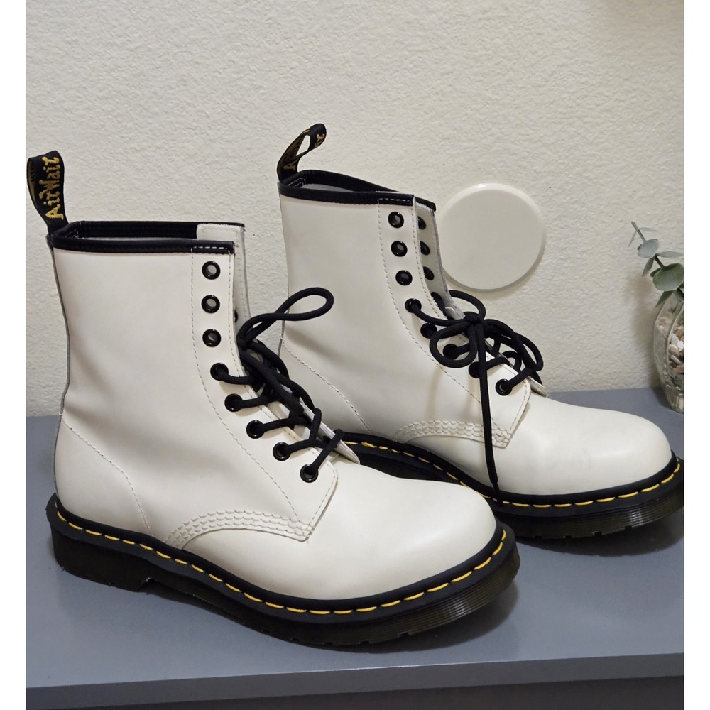 Dr. Martens Boots Women's Sz 8 White Smooth Leather Combat Boot